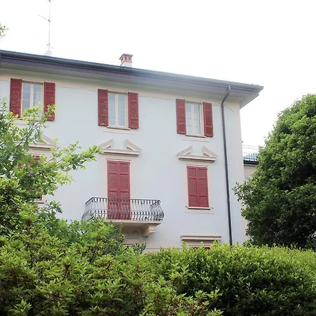 Elegant In With Terrace And Lake View Cernobbio