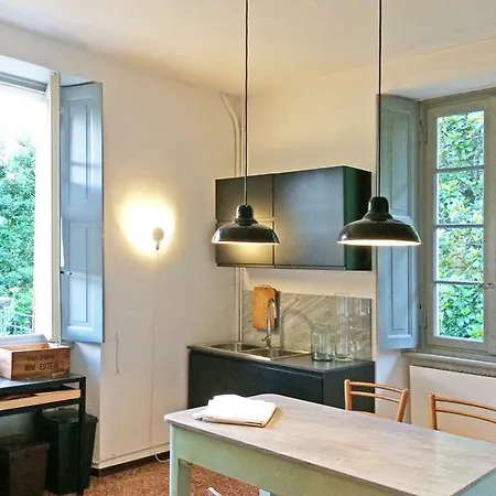 Elegant In With Terrace And Lake View Cernobbio